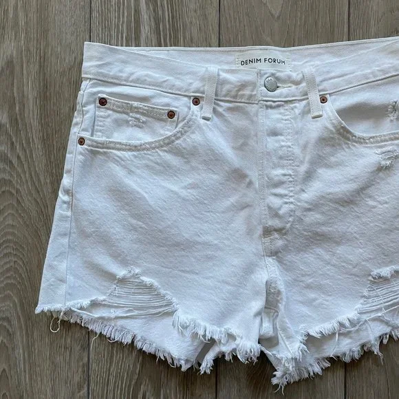 Denim Forum | White The Ex Boyfriend Short - Picture 2 of 9
